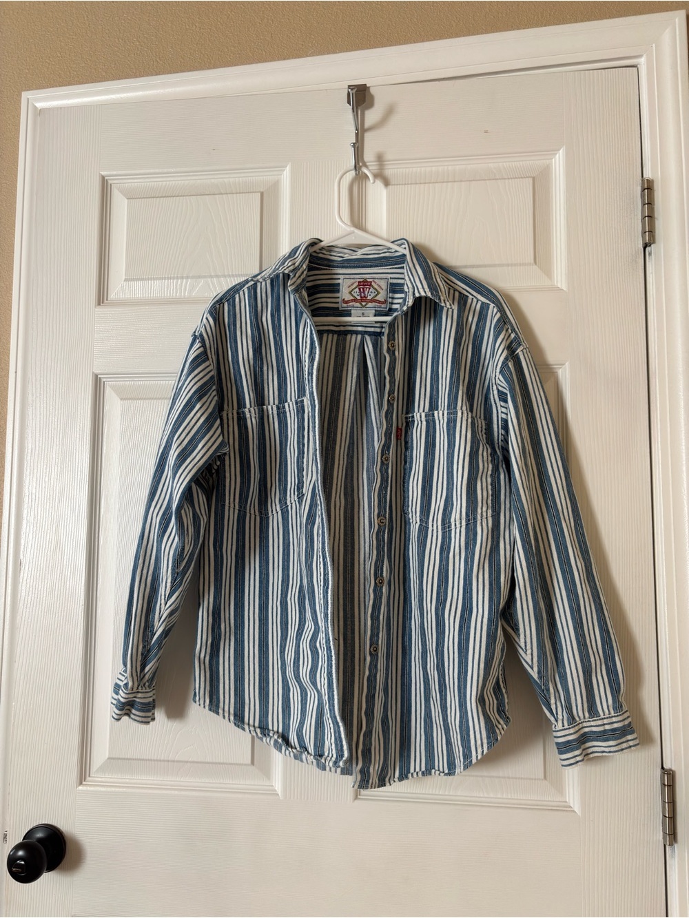 Levi's Blue and White Striped Casual Button-Down Shirt